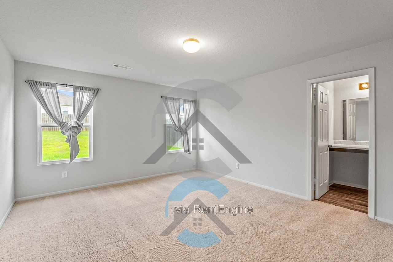 9 Summer Breeze Rd - Photo 6 of 16