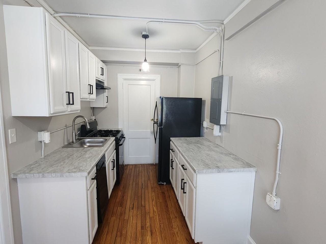 876 Mulberry St #1G - Photo 3 of 17