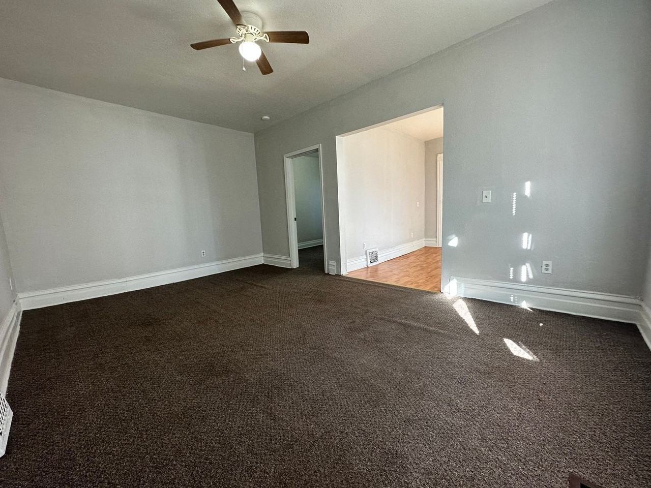 45 Mckinley Ave S - Photo 4 of 15