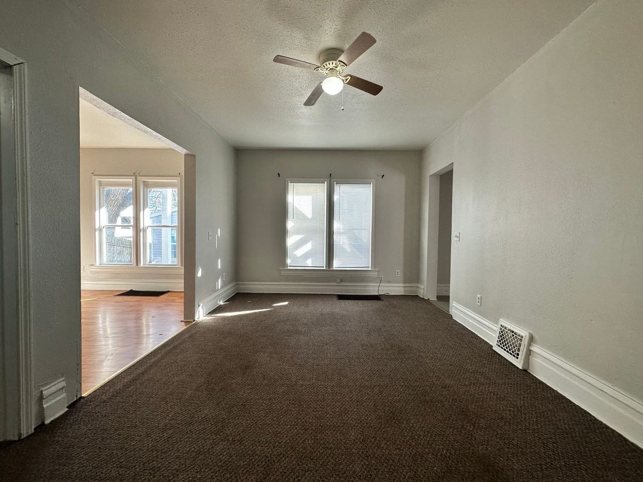 45 Mckinley Ave S - Photo 5 of 15
