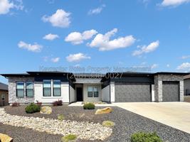 featured image of 5298 W Parkridge Dr