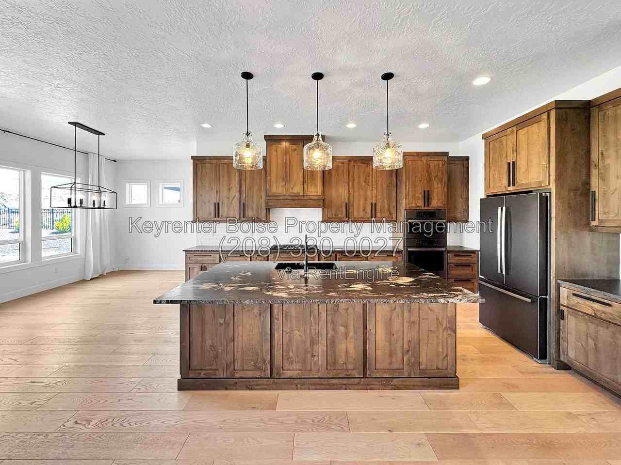 5298 W Parkridge Dr - Photo 5 of 20
