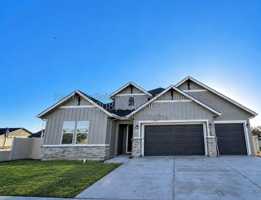 featured image of 3368 N Winecup Ave