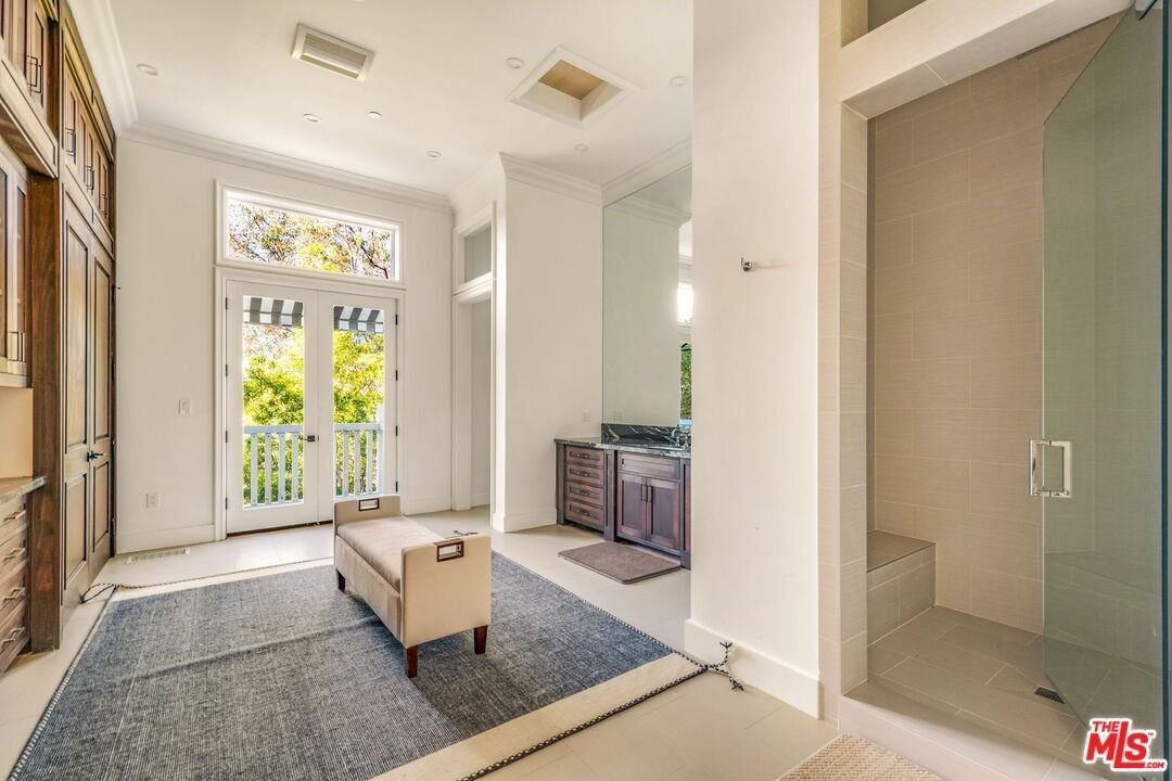 9669 Oak Pass Rd - Photo 5 of 40