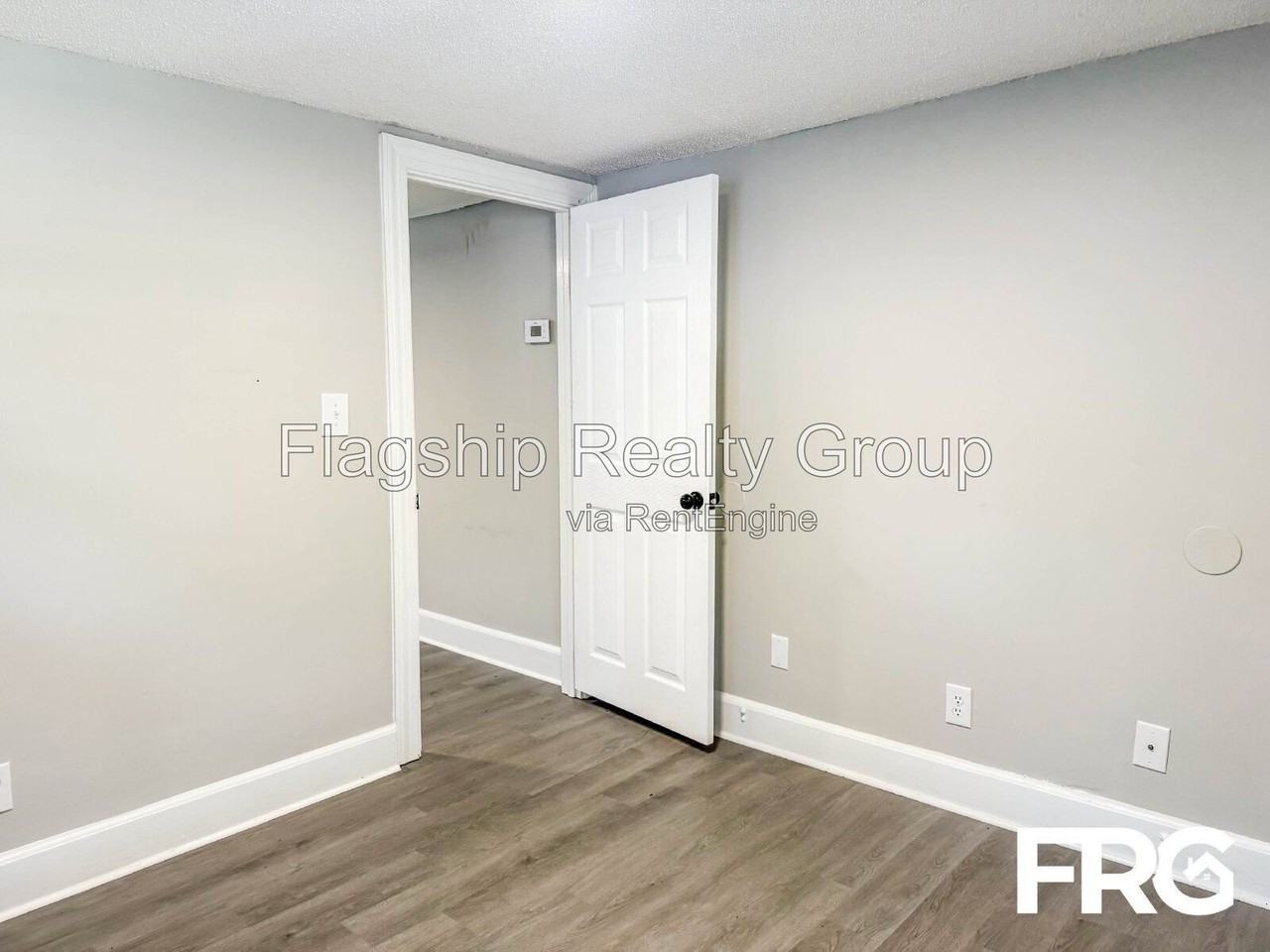 600 Howell St #A - Photo 5 of 34