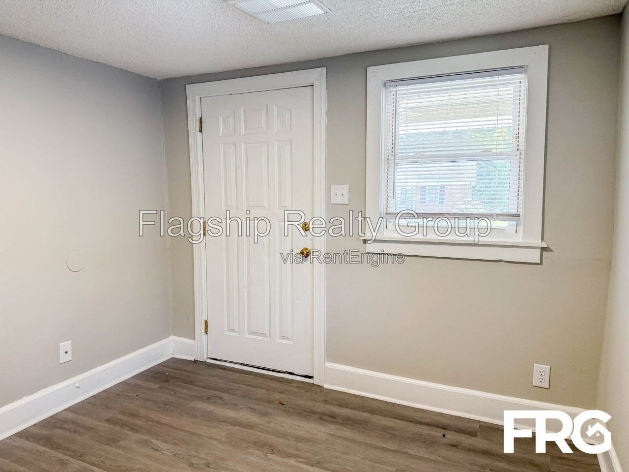 600 Howell St #A - Photo 6 of 34