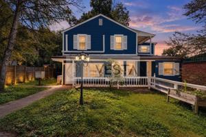 featured image of 4 Farrwood Ave #6