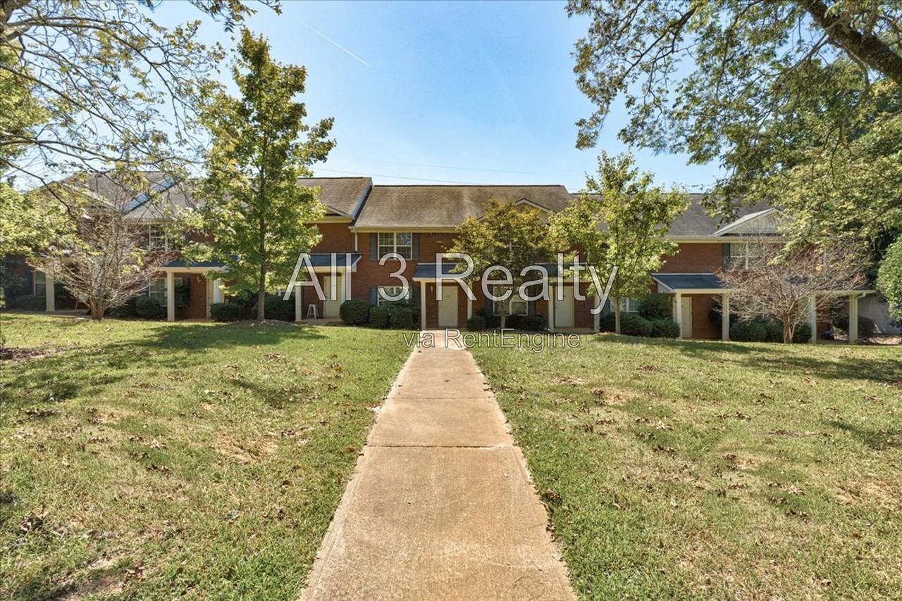 279 Christians Walk Unit B - Photo 5 of 28