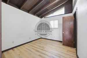 featured image of 1327 Linda Ann Dr #A