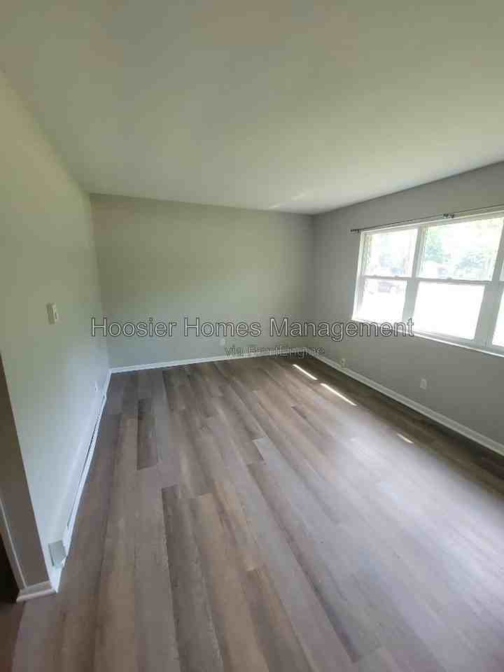 1520 E Stop 10 Rd - Photo 3 of 12