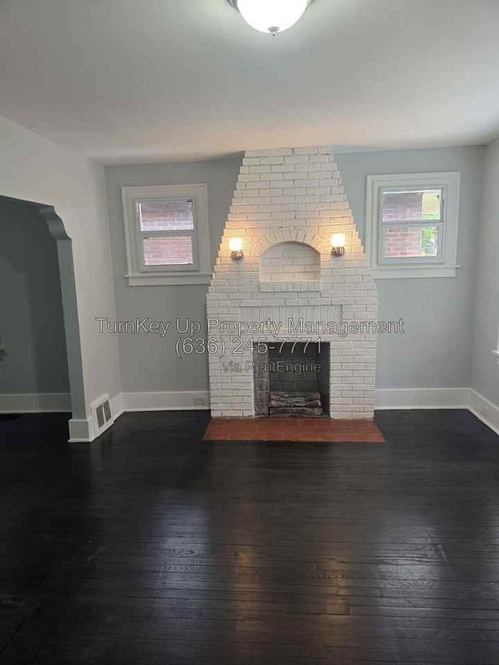 7020 Greenway Ave - Photo 2 of 19