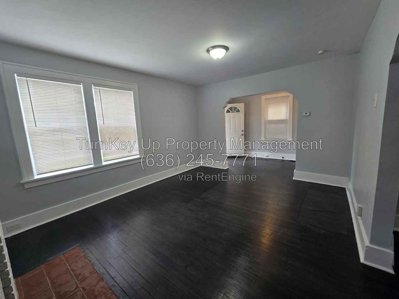 7020 Greenway Ave - Photo 5 of 19