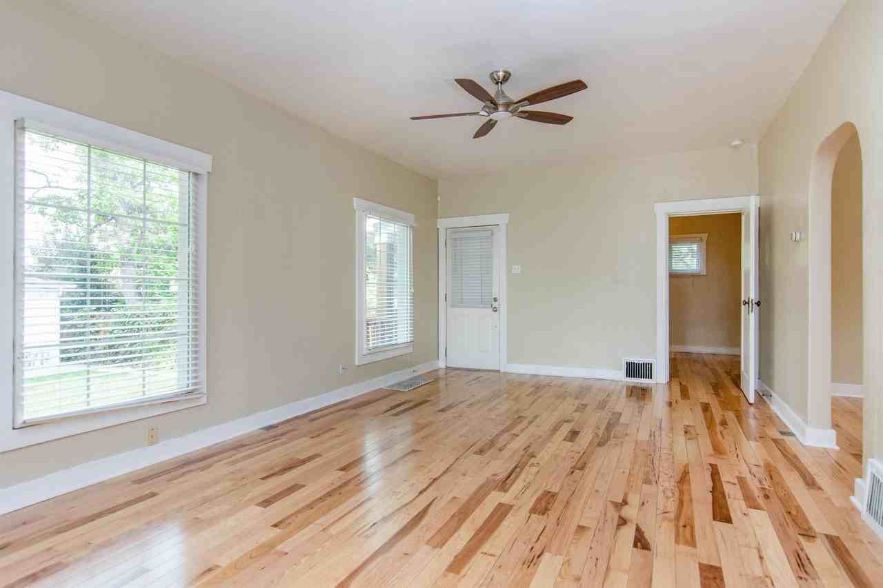 233 E St - Photo 3 of 13