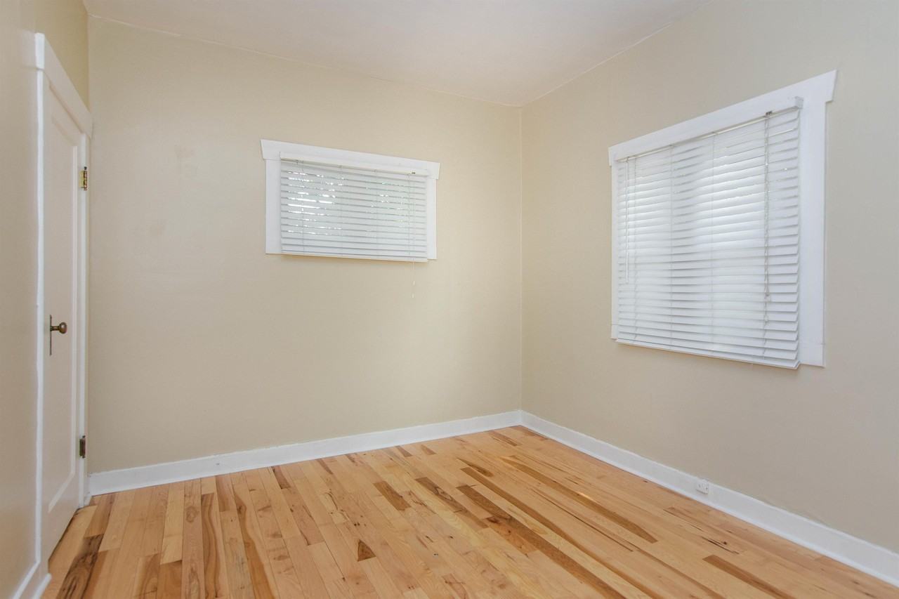 233 E St - Photo 6 of 13