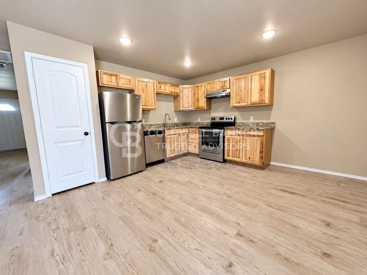 2501 N Avenue N - Photo 3 of 12