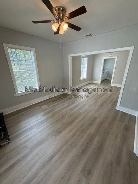 205 Mcintyre St - Photo 3 of 12