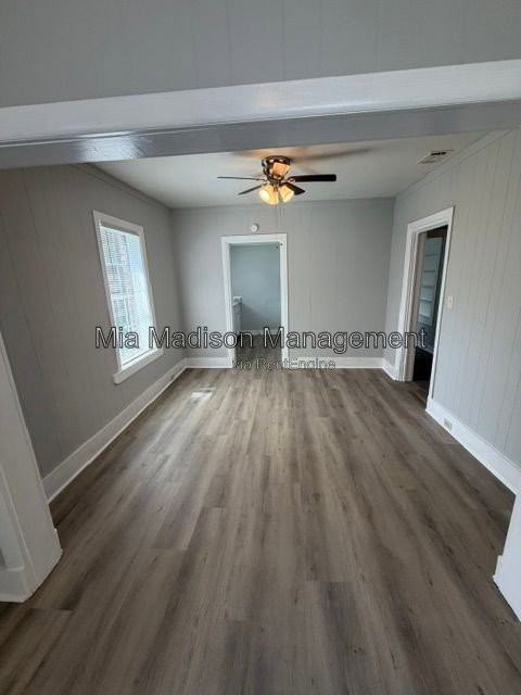 205 Mcintyre St - Photo 5 of 12
