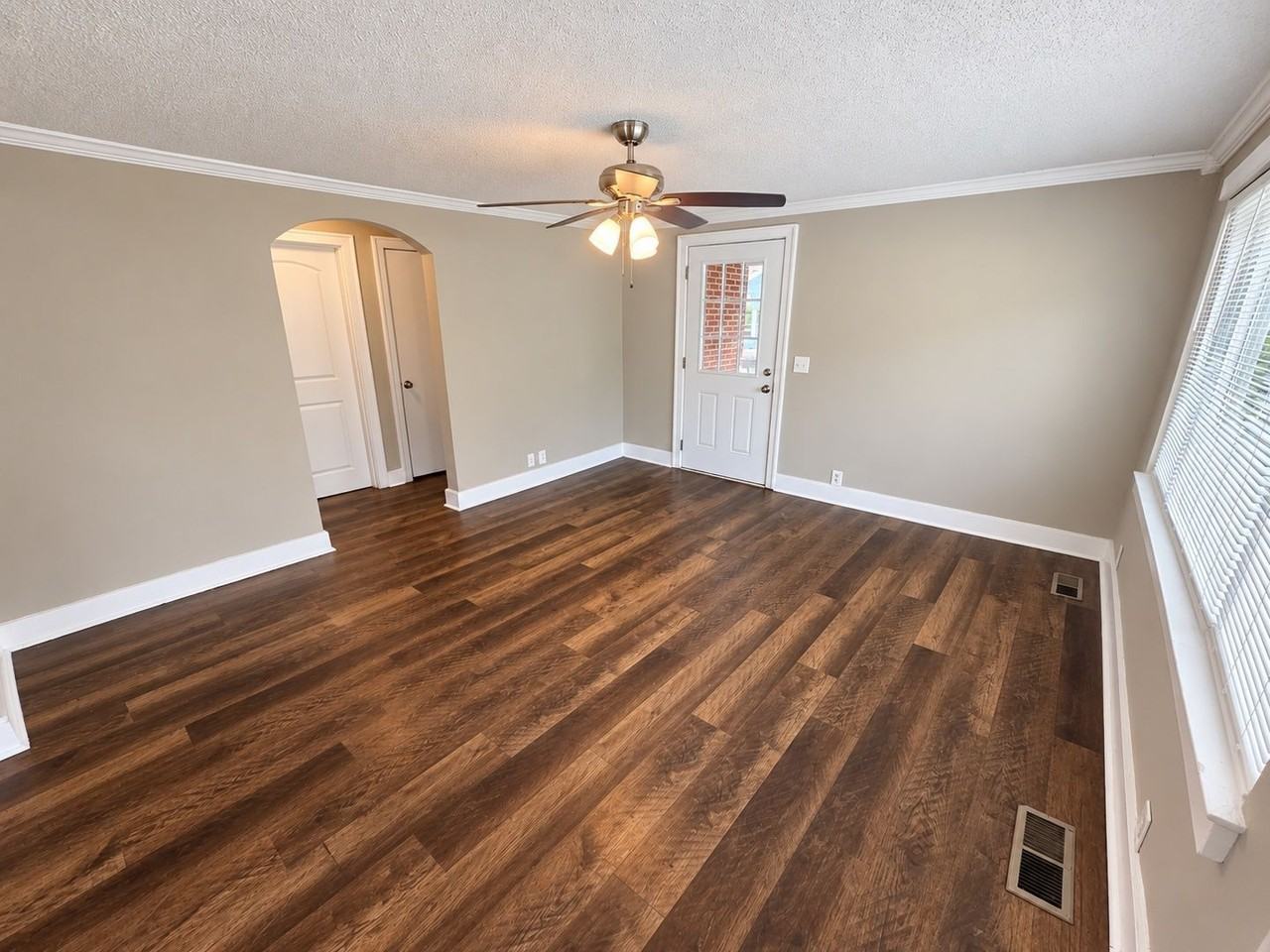 403 Warren St - Photo 2 of 13