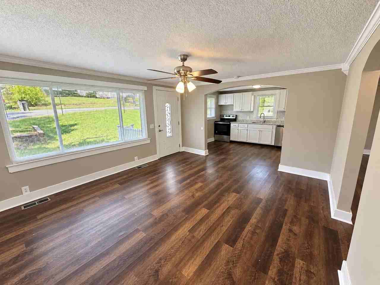 403 Warren St - Photo 3 of 13
