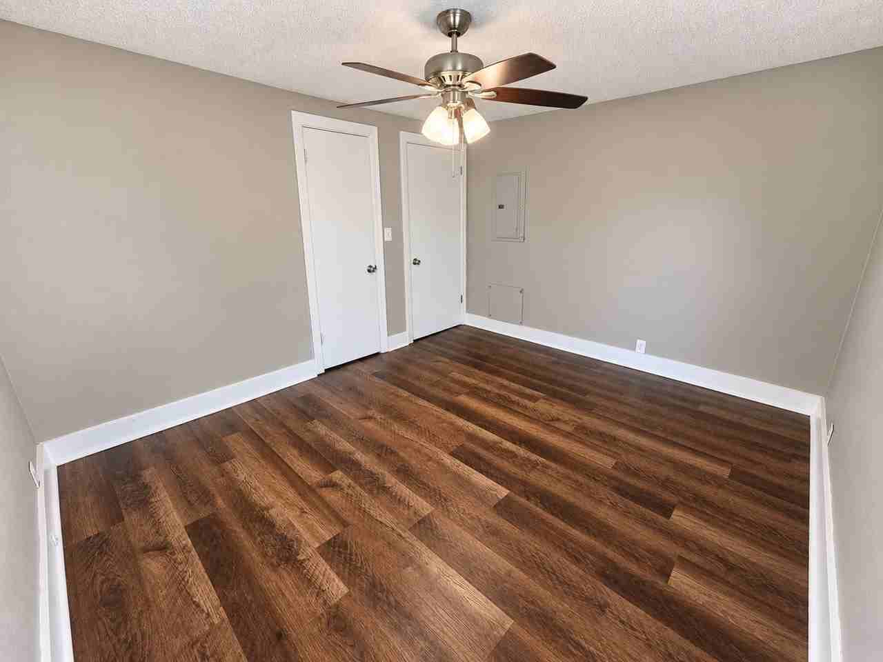 403 Warren St - Photo 7 of 13