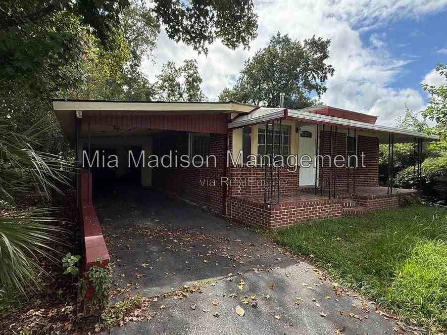 914 Bowden St - Photo 2 of 22