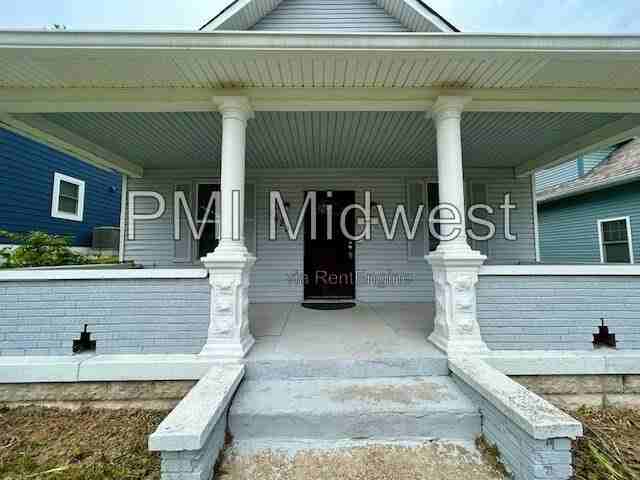 2623 Indianapolis Ave - Photo 2 of 26