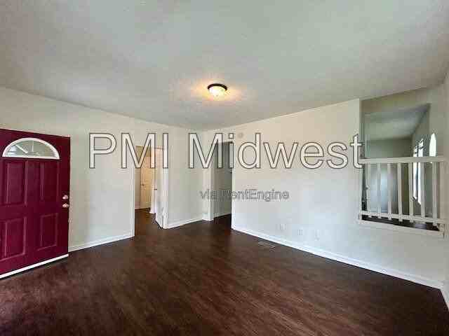 2623 Indianapolis Ave - Photo 5 of 26