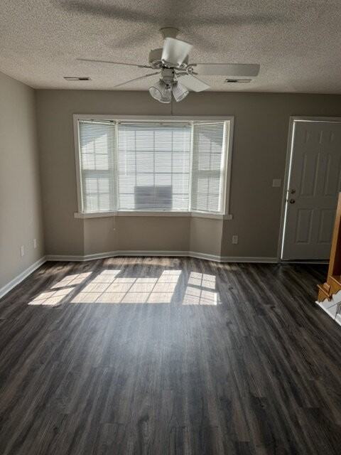 3930 Sterling Pointe Dr - Photo 4 of 17