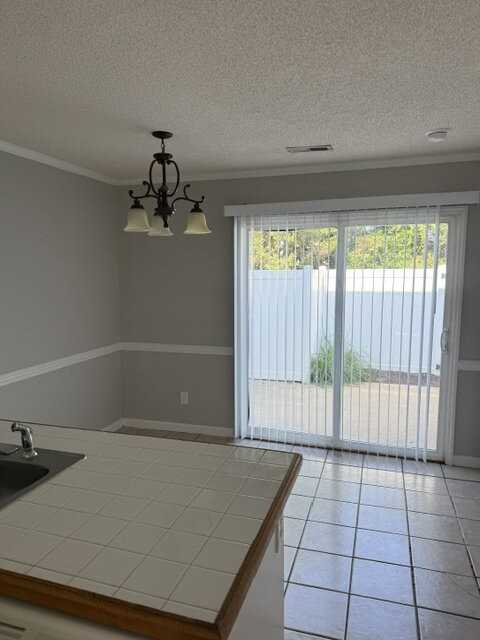 3930 Sterling Pointe Dr - Photo 5 of 17