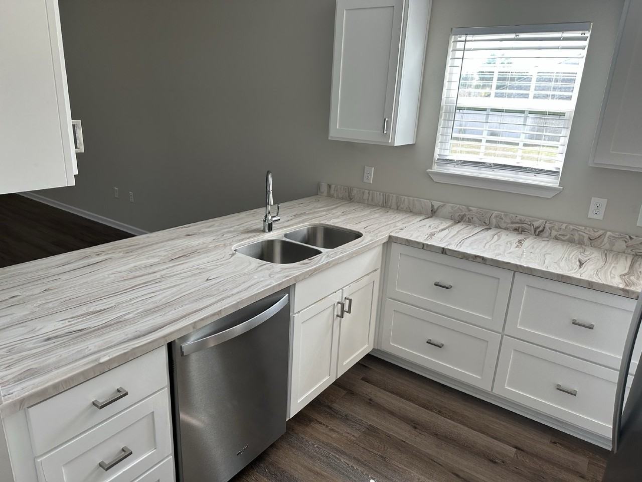 126 Hannah Dr - Photo 7 of 26