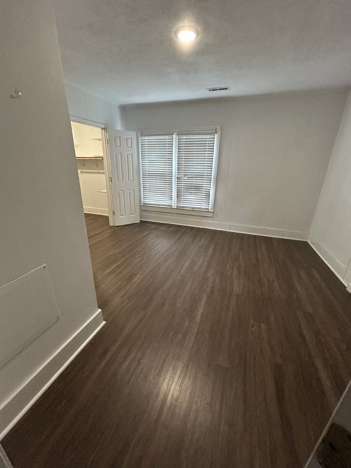 311 Cumberland St - Photo 5 of 20