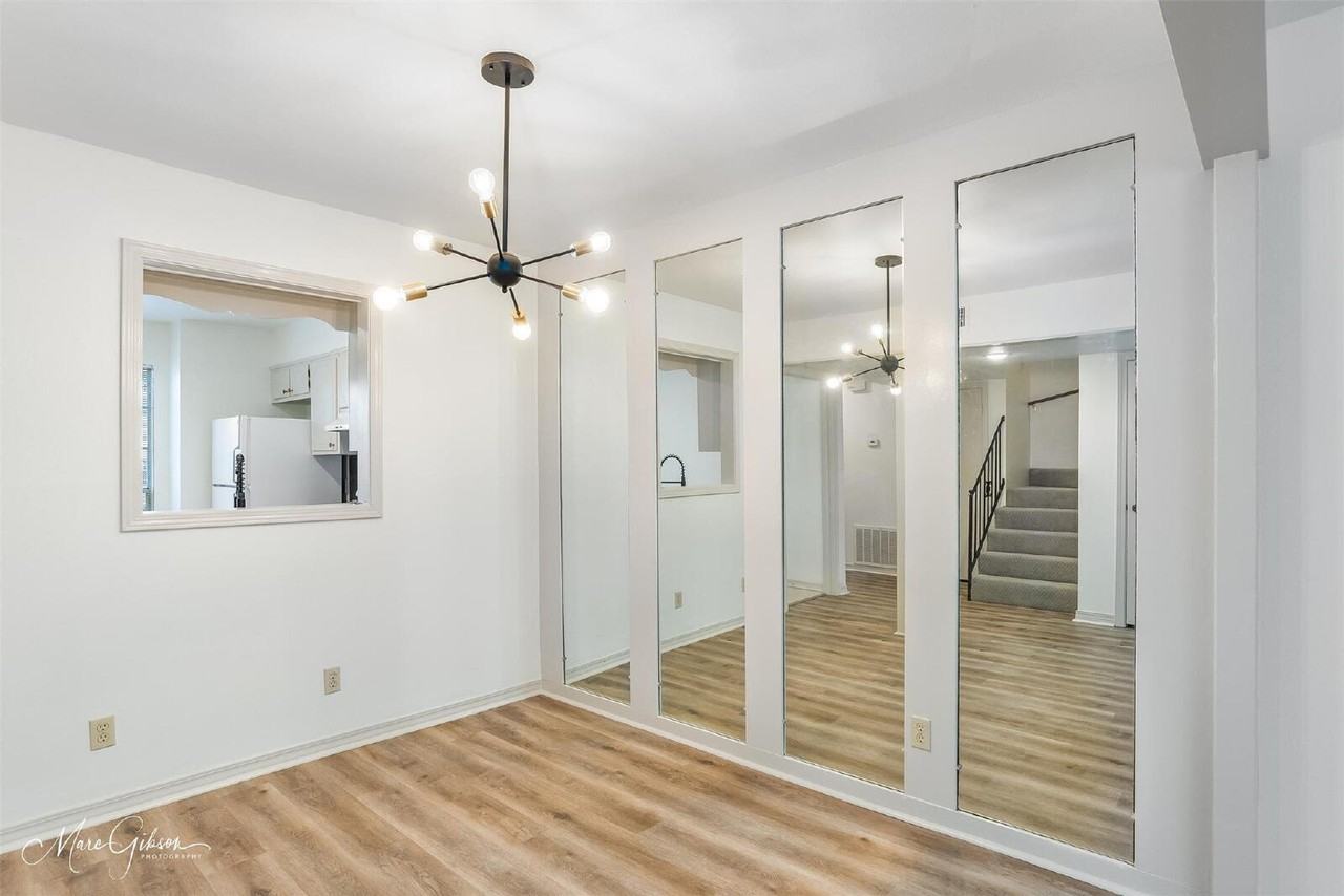 247 E Stephenson St - Photo 5 of 19