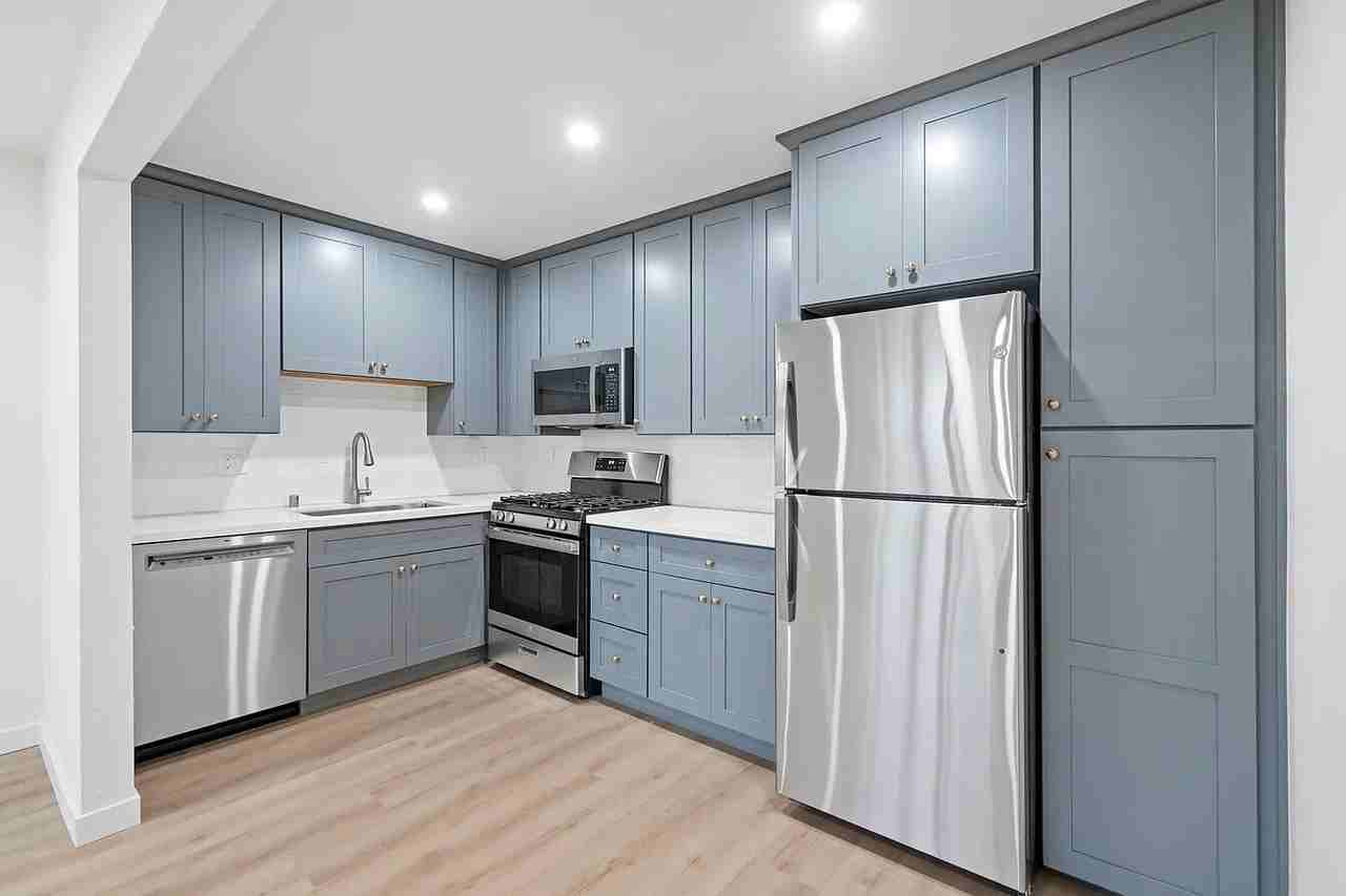 1574 13th St - Photo 4 of 16