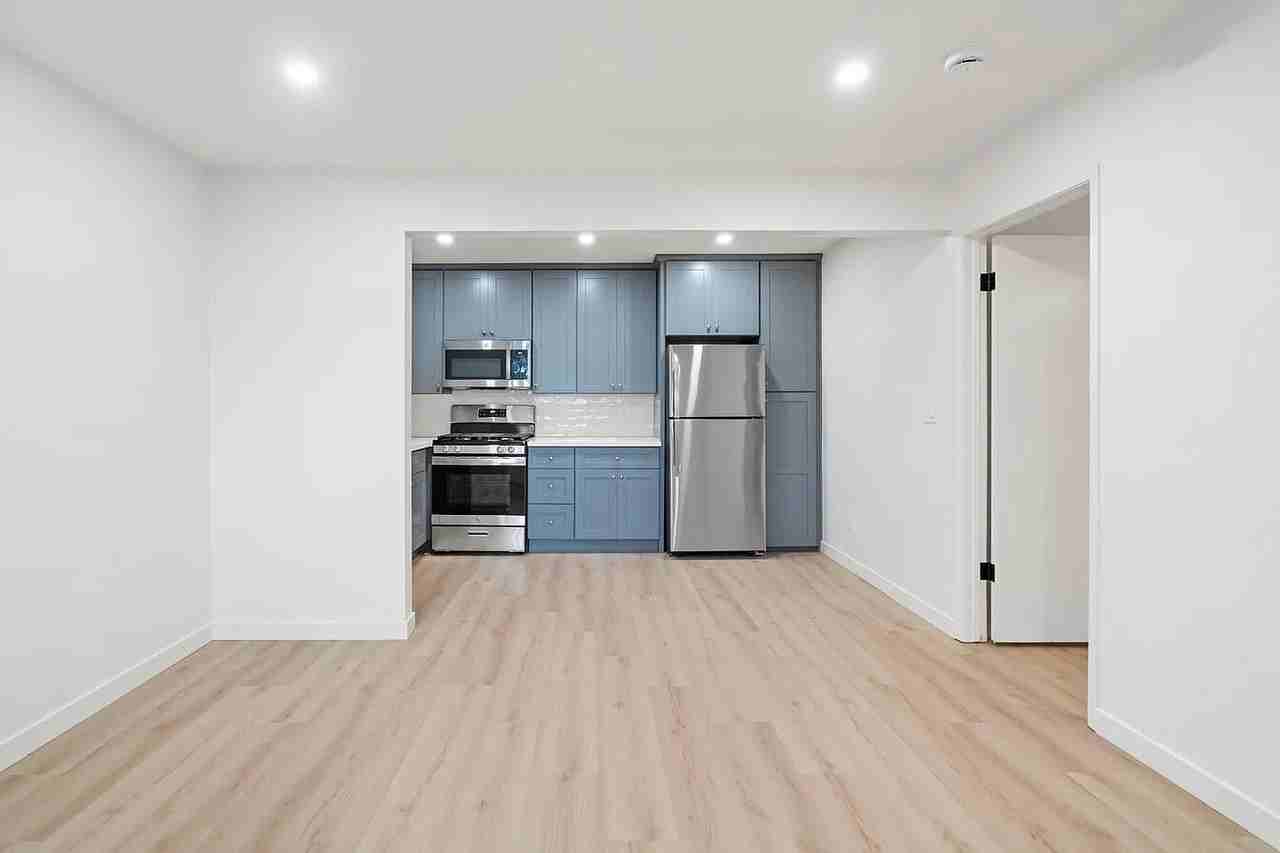 1578 13th St - Photo 4 of 17