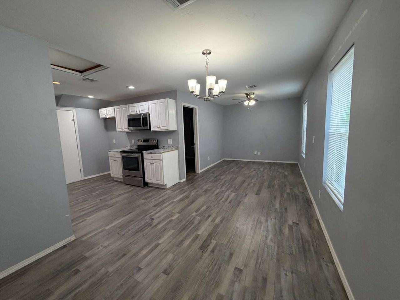 4128 Se 42nd St - Photo 4 of 12