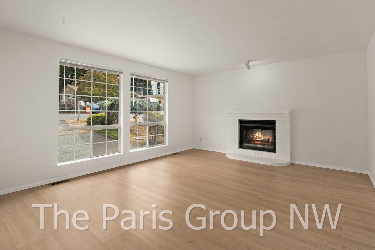 1313 Monroe Ave Ne - Photo 3 of 42