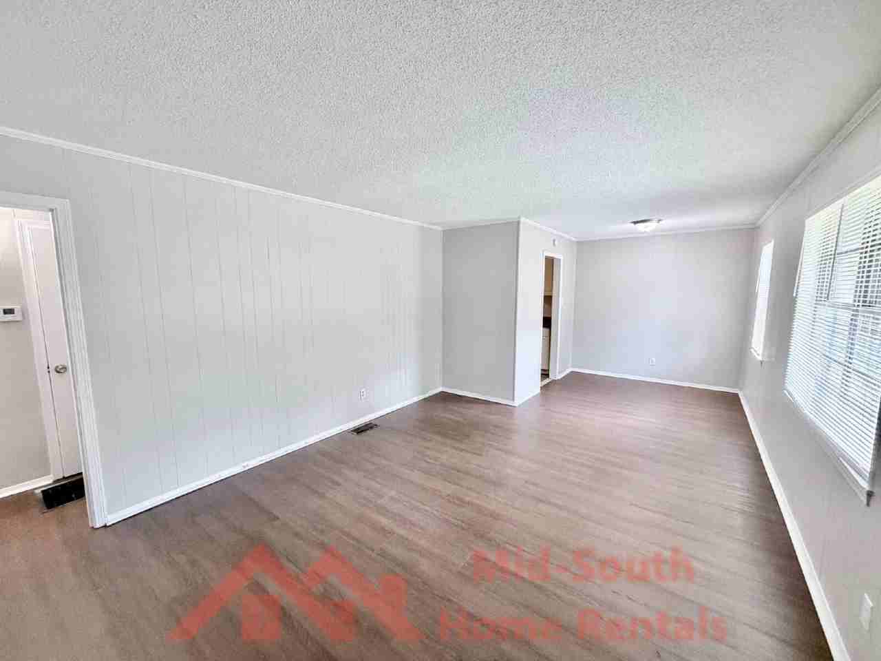 3682 Suzanne Dr - Photo 6 of 21