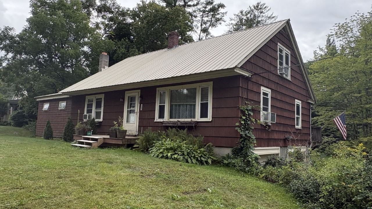 153 Highland St - Photo 2 of 21