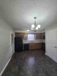 412 Eddy St - Photo 3 of 12