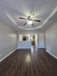 412 Eddy St - Photo 4 of 12