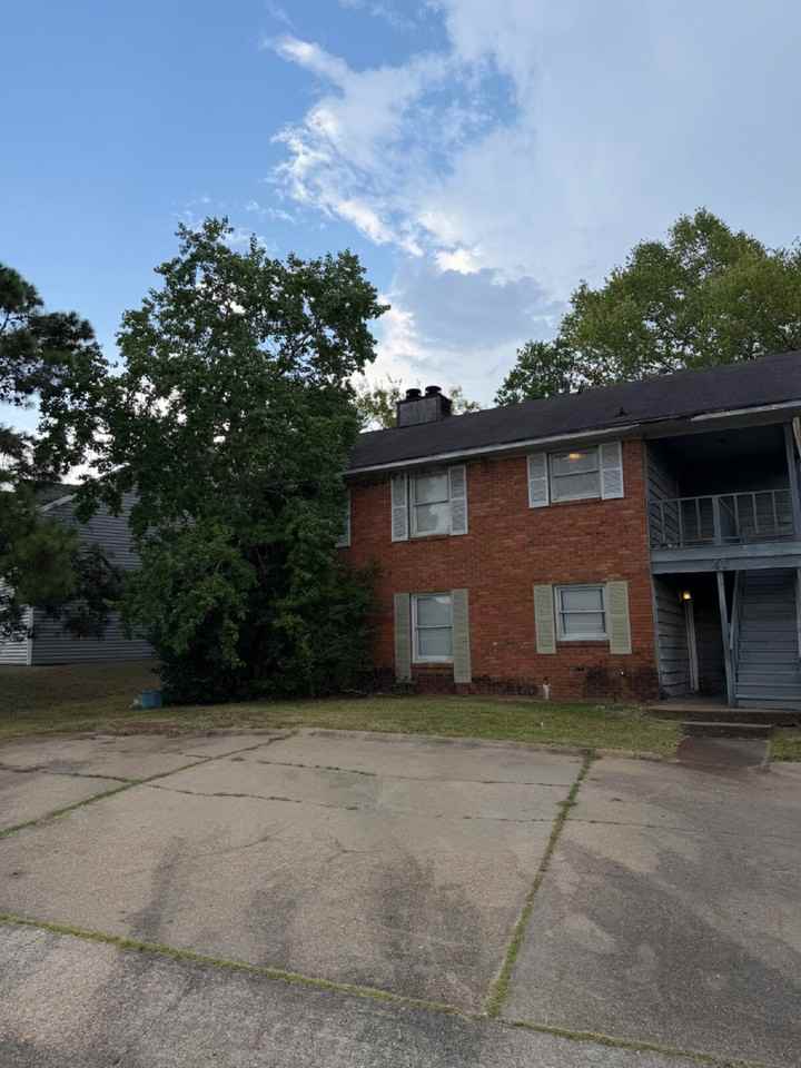 41 Northtown Rd #A - Photo 2 of 23