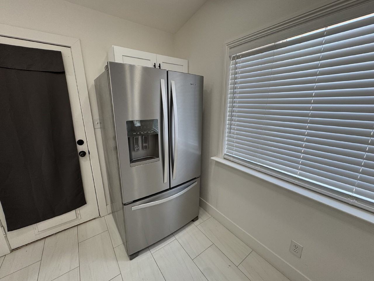 150 Metropolitan Dr - Photo 6 of 21