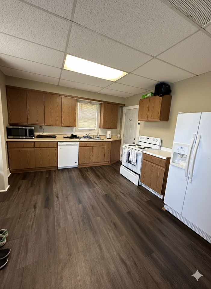 838 1/2 Menomonie St - Photo 2 of 12