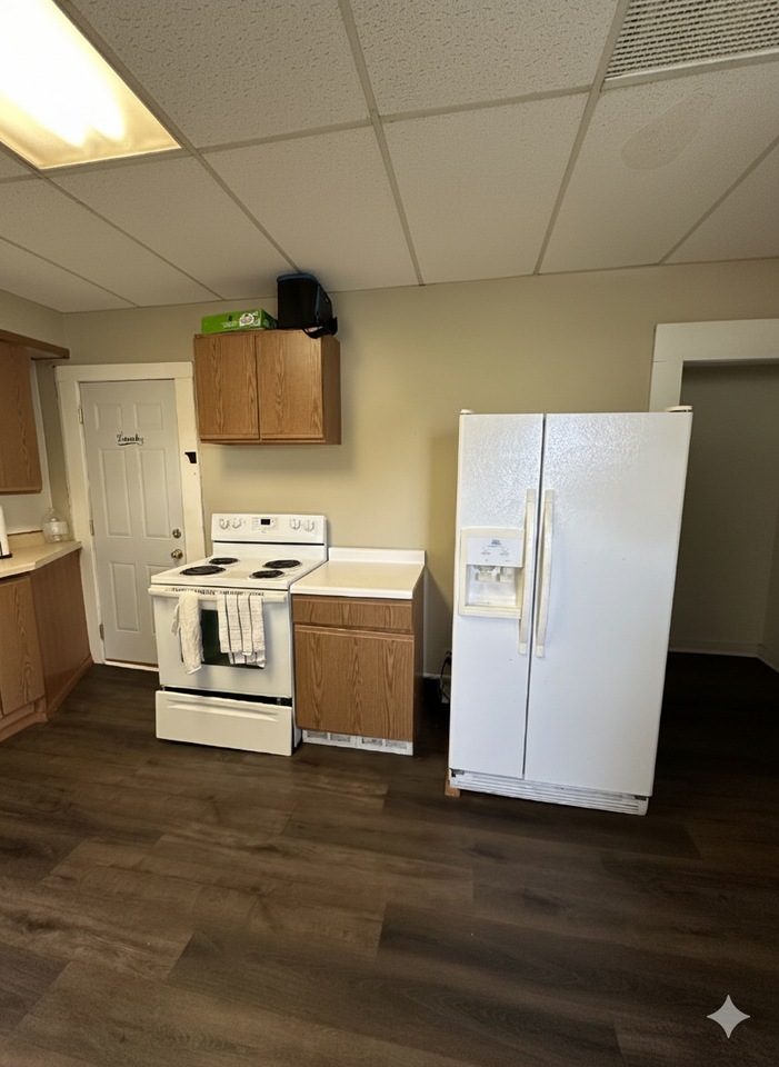 838 1/2 Menomonie St - Photo 3 of 12