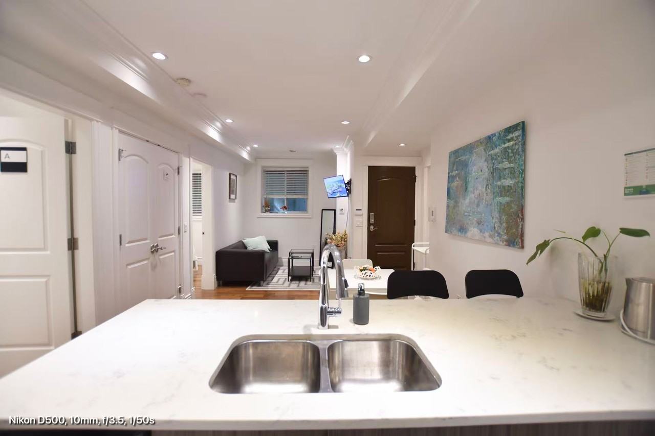 1151 West 21st Street - Photo 3 of 15