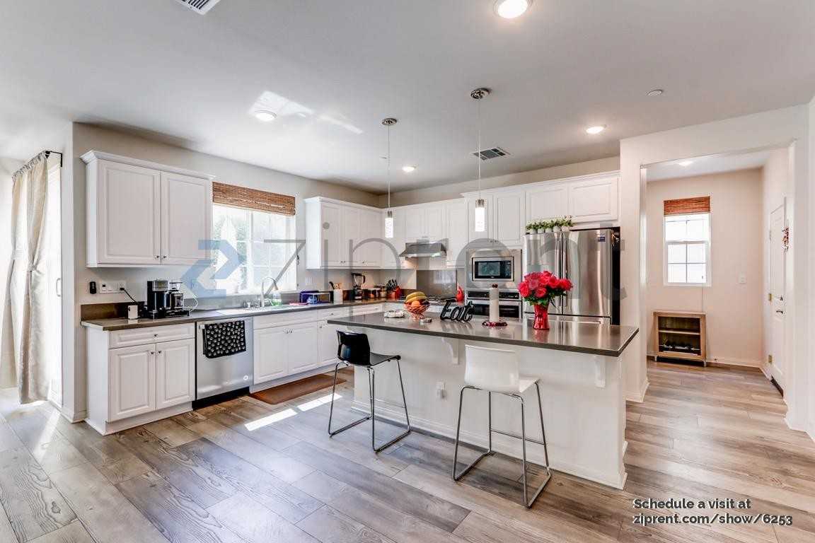 16116 Cook Ln - Photo 5 of 18