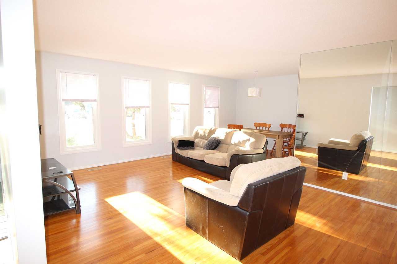 804 Lake Bonavista Dr Se - Photo 3 of 26