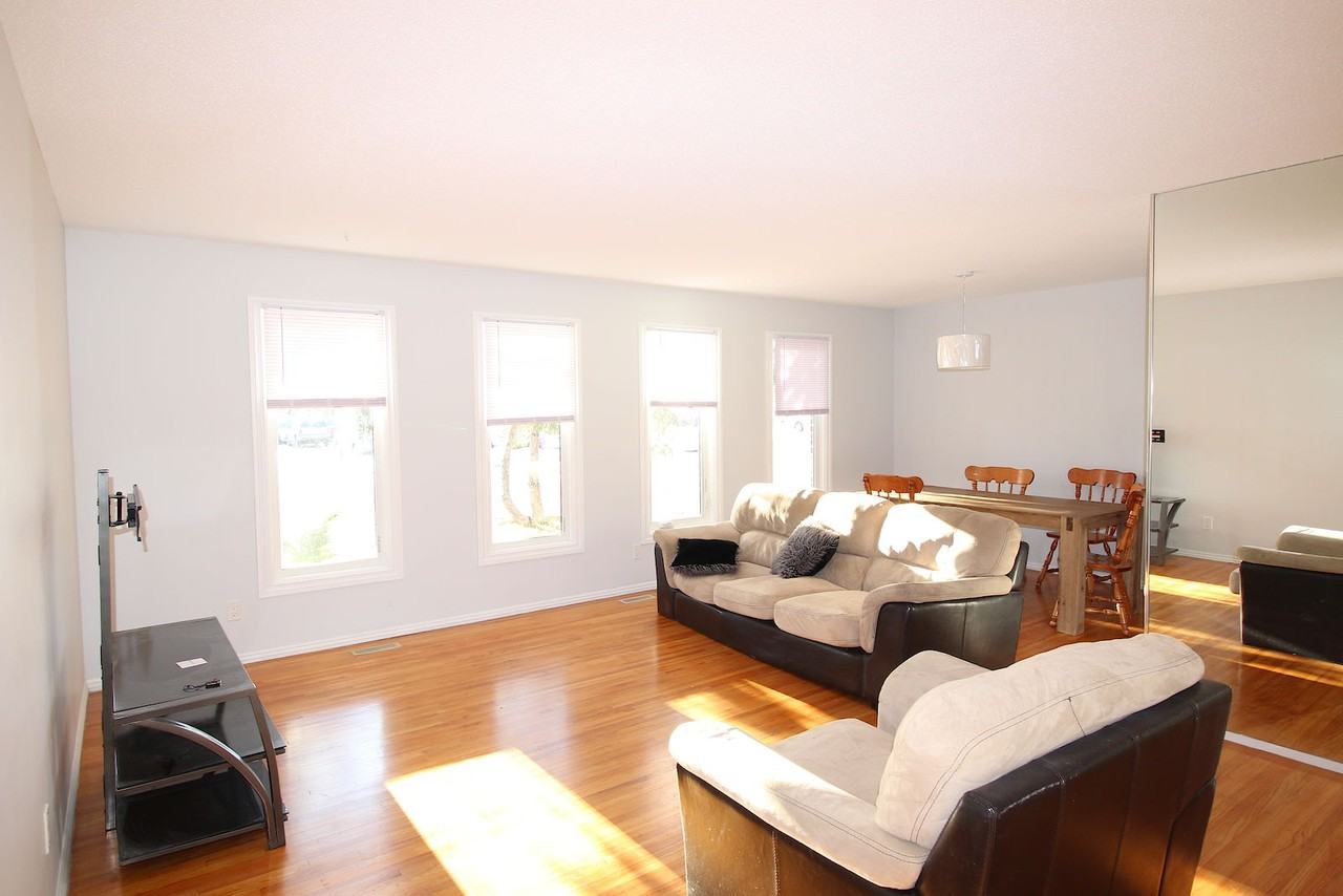 804 Lake Bonavista Dr Se - Photo 4 of 26