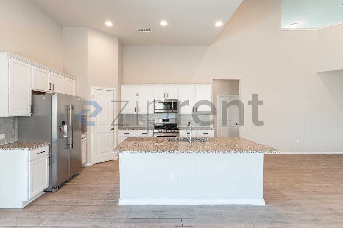 2412 Star Hill Ranch St - Photo 4 of 28