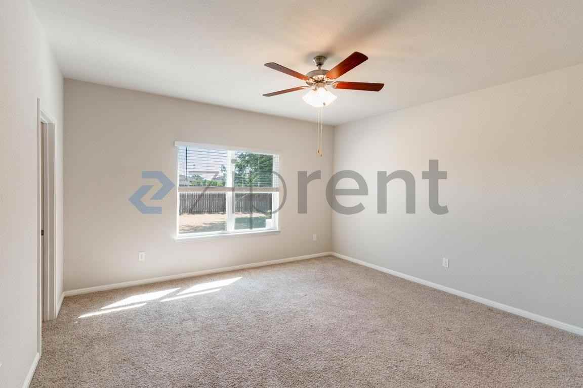 2412 Star Hill Ranch St - Photo 6 of 28